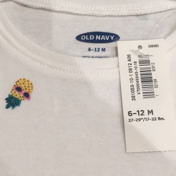 6-12mo onesie old navy - Picture 2 of 3